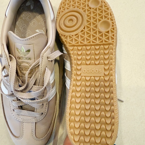 adidas Samba Sneakers in Beige and White - Picture 10 of 10